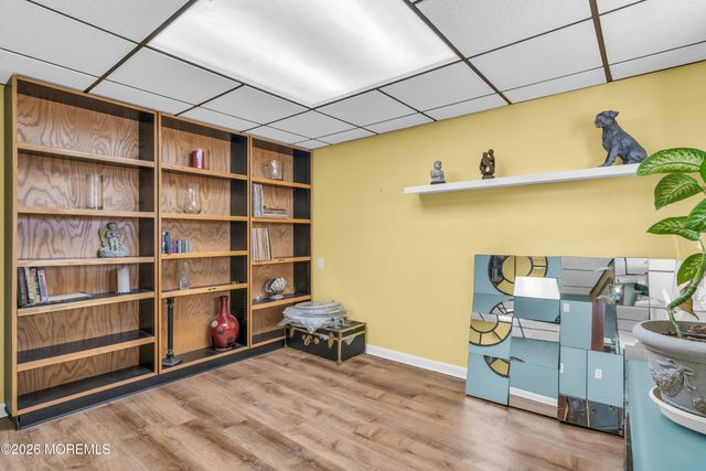 19 W Parkway Place, Holmdel, NJ 07733