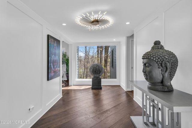 19 W Parkway Place, Holmdel, NJ 07733