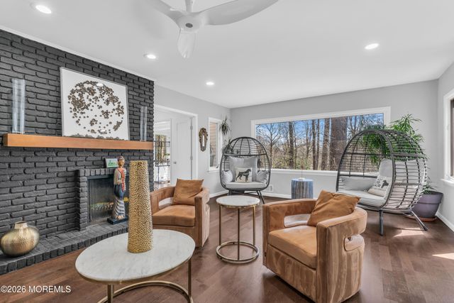 19 W Parkway Place, Holmdel, NJ 07733