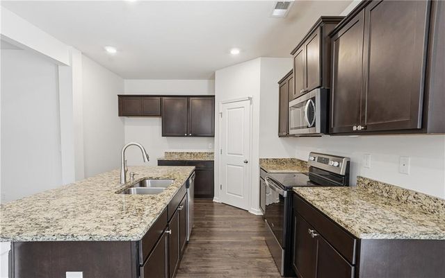 2031 Theberton Trail, Locust Grove, GA 30248