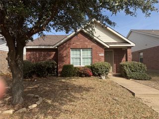 8905 Stewart Street, Cross Roads, TX 76227