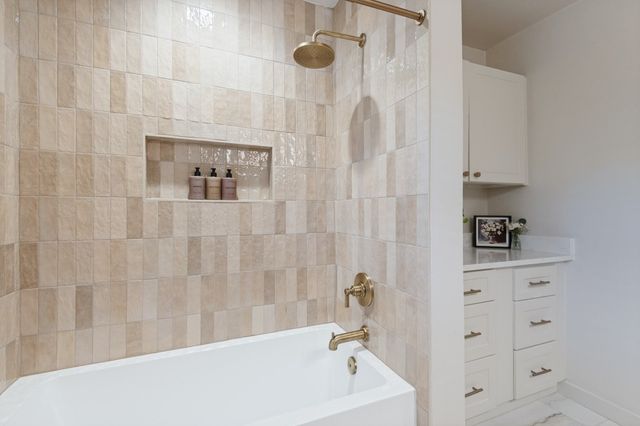 2013 Huntington Lane, Fort Worth, TX 76110