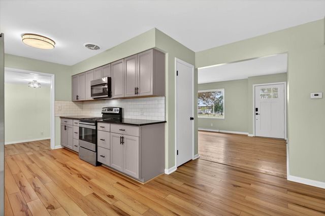 2620 Kraft Avenue Se, Cascade Twp, MI 49546