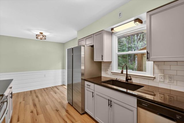 2620 Kraft Avenue Se, Cascade Twp, MI 49546