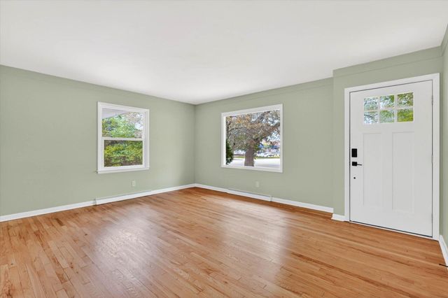 2620 Kraft Avenue Se, Cascade Twp, MI 49546