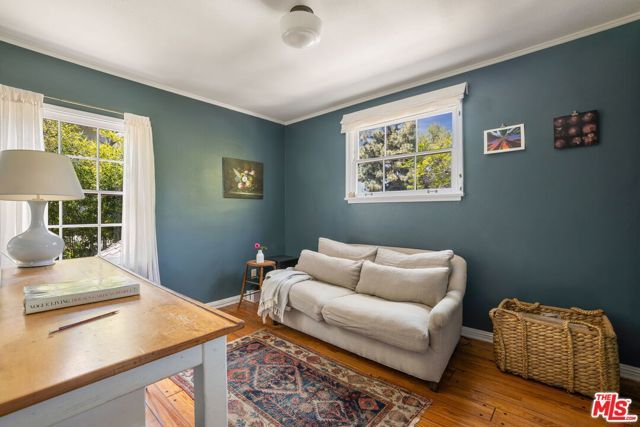 5630 Spreading Oak Drive, Los Angeles, CA 90068