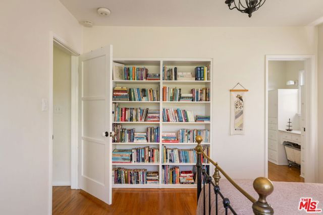 5630 Spreading Oak Drive, Los Angeles, CA 90068