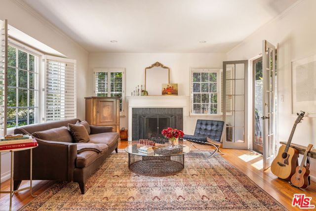5630 Spreading Oak Drive, Los Angeles, CA 90068