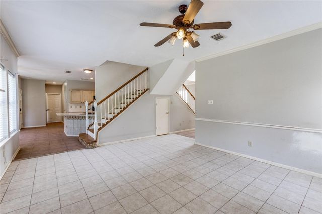 515 Brompton Lane, Highlands, TX 77562