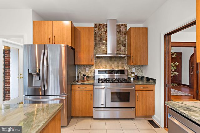 3805 GRAMERCY ST NW, Washington, DC 20016