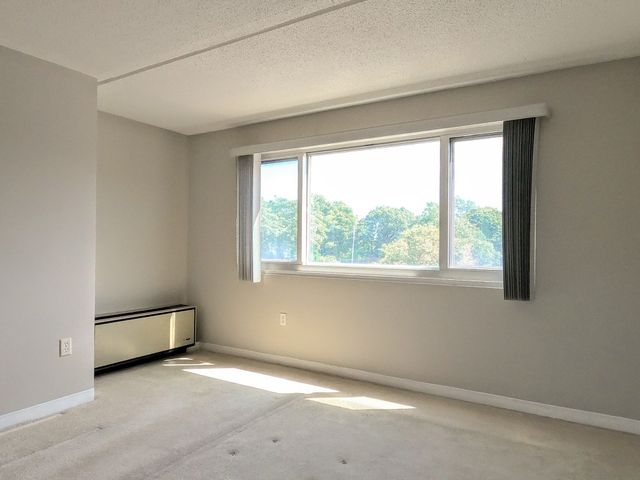 200 Cove Way 513, Quincy, MA 02169