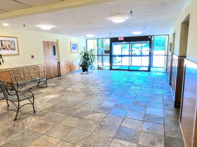 200 Cove Way 513, Quincy, MA 02169
