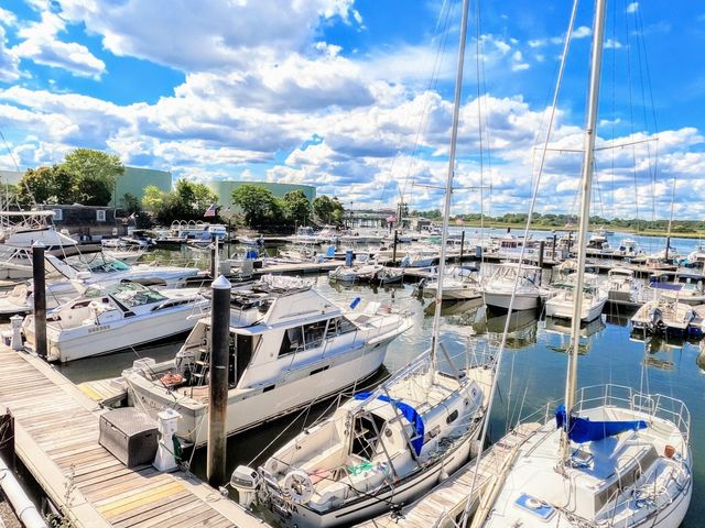 200 Cove Way 513, Quincy, MA 02169