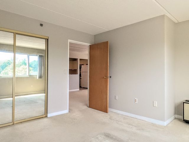 200 Cove Way 513, Quincy, MA 02169