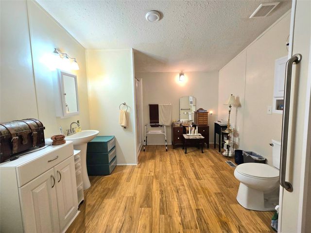 620 Easy Street, Cleveland, TX 77327