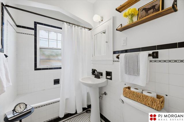 5116 Parker Street, Omaha, NE 68104