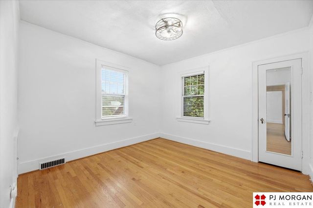 5116 Parker Street, Omaha, NE 68104