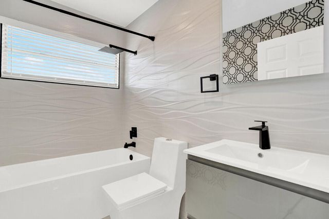 8557 Windy Circle, Boynton Beach, FL 33472