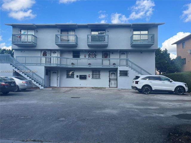 2255 W 55th St 2, Hialeah, FL 33016