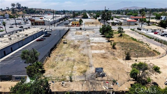 2345 Del Rosa Ave, San Bernardino, CA 92404