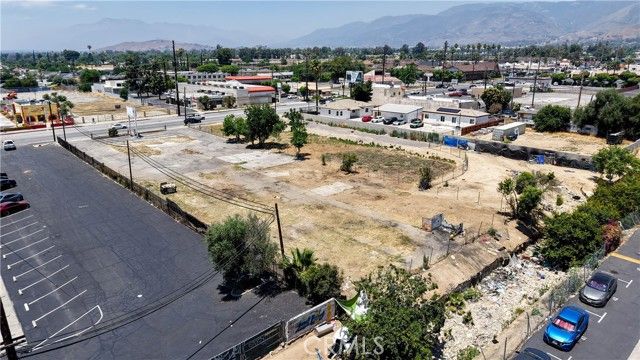 2345 Del Rosa Ave, San Bernardino, CA 92404