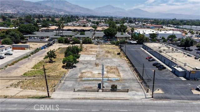 2345 Del Rosa Ave, San Bernardino, CA 92404