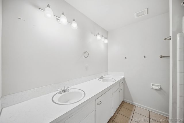 717 W Oakland Street, Broken Arrow, OK 74012