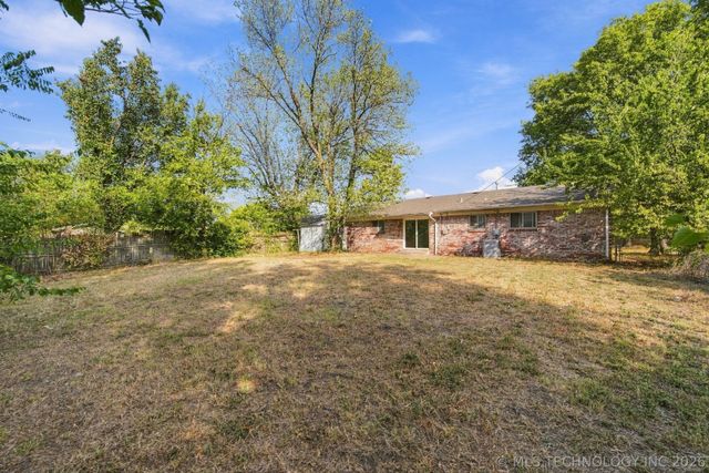 717 W Oakland Street, Broken Arrow, OK 74012