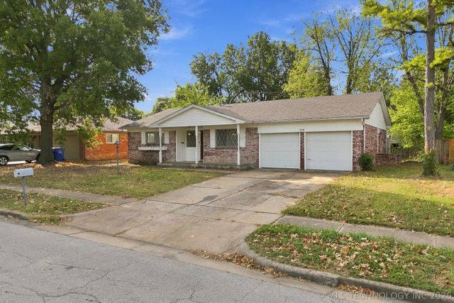 717 W Oakland Street, Broken Arrow, OK 74012