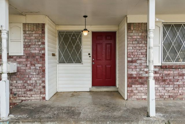 717 W Oakland Street, Broken Arrow, OK 74012