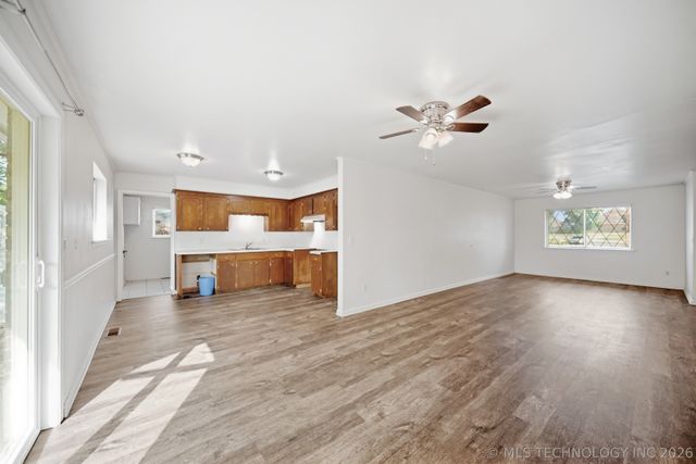717 W Oakland Street, Broken Arrow, OK 74012