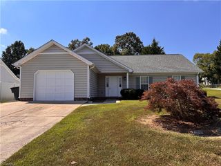 1800 Kildare Woods Drive, Greensboro, NC 27407