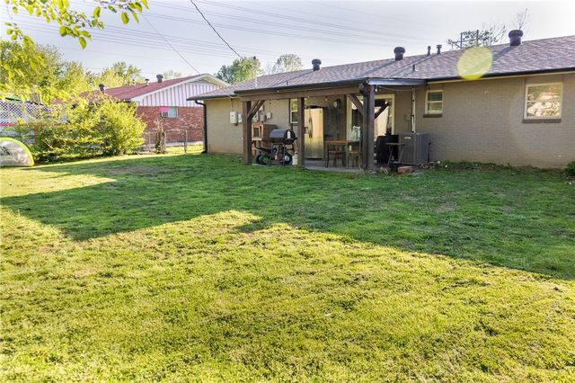 811 Gail Street, Springdale, AR 72762