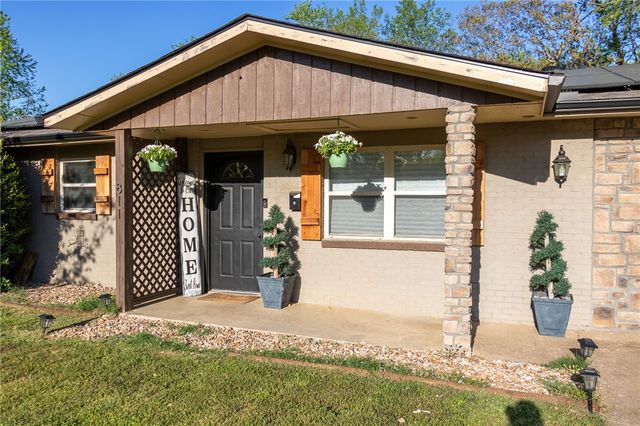 811 Gail Street, Springdale, AR 72762