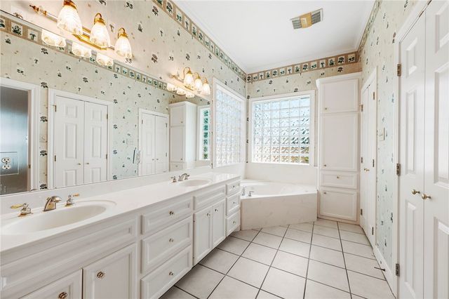 309 Cecilia Loop, College Station, TX 77845