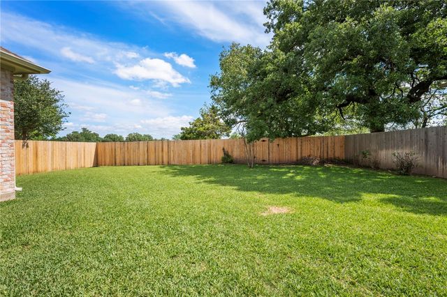 309 Cecilia Loop, College Station, TX 77845