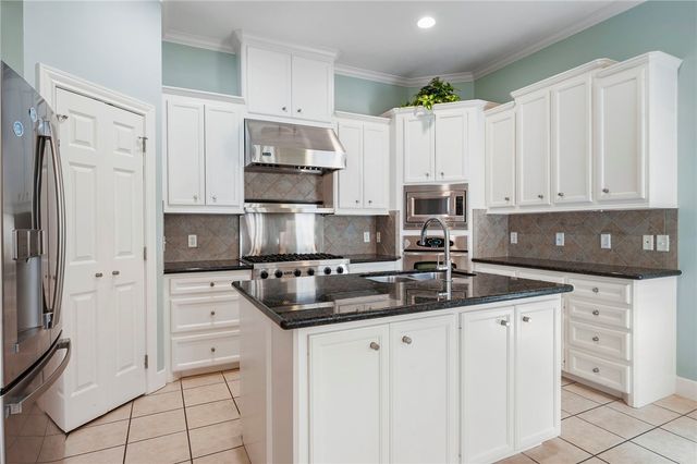 309 Cecilia Loop, College Station, TX 77845