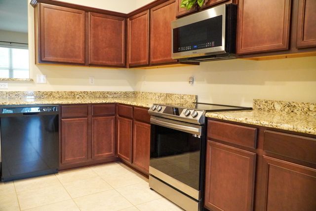 13624 Helix Bridge Way, Crowley, TX 76036