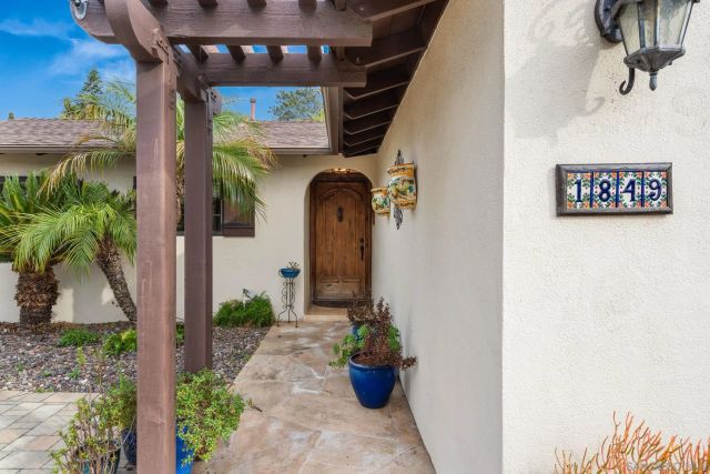 1849 Playa Riviera Dr, Cardiff, CA 92007