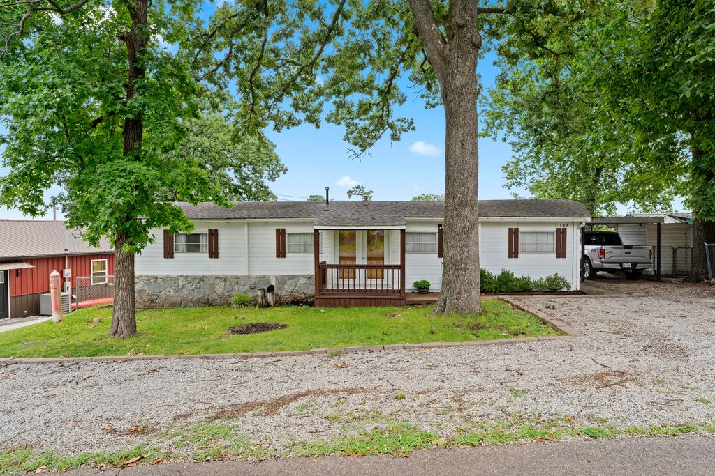 207 Beech Street, Bernice, OK 74331