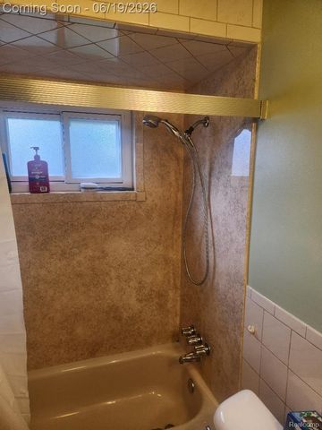 11298 Superior Avenue, Warren, MI 48089