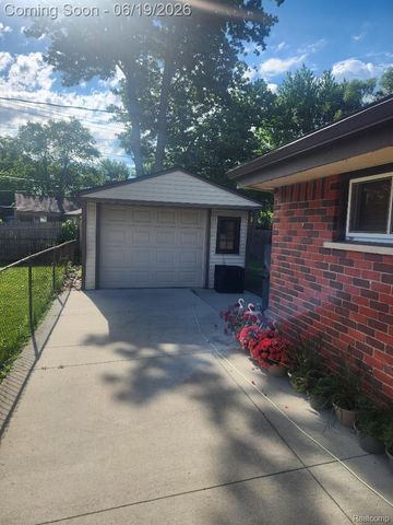11298 Superior Avenue, Warren, MI 48089
