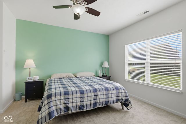 887 Sommersweet Run, Greenwood, IN 46143