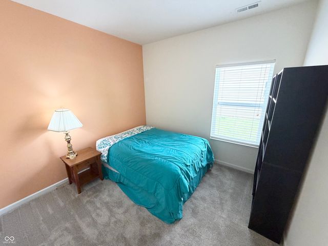 887 Sommersweet Run, Greenwood, IN 46143