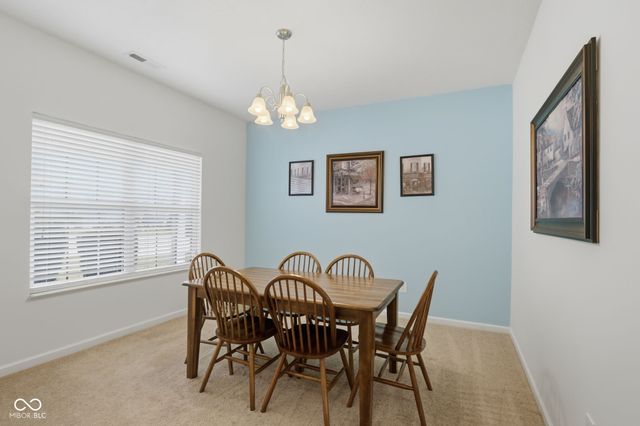 887 Sommersweet Run, Greenwood, IN 46143
