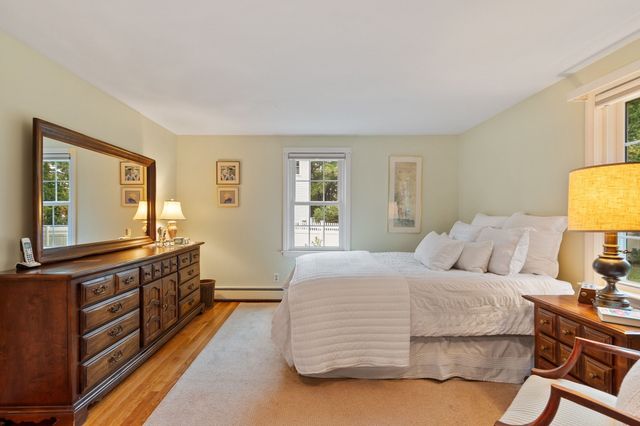 96 Whittemore St, Concord, MA 01742