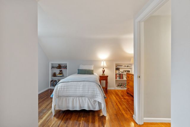 96 Whittemore St, Concord, MA 01742