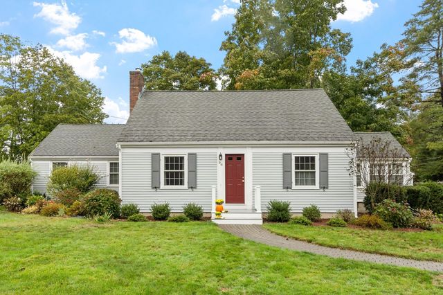96 Whittemore St, Concord, MA 01742
