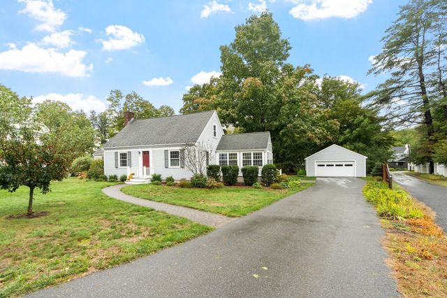 96 Whittemore St, Concord, MA 01742