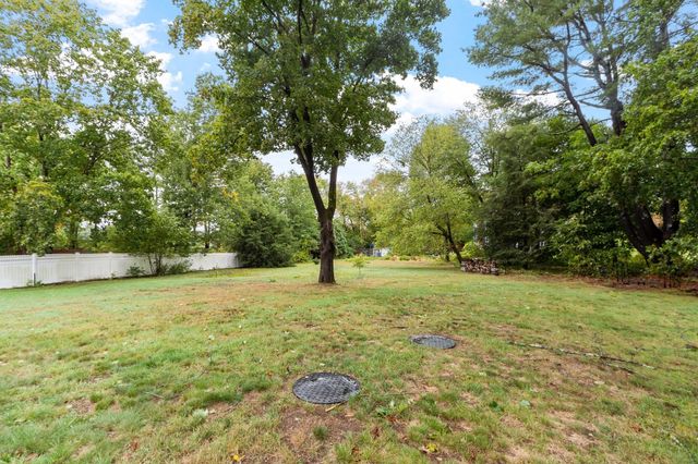 96 Whittemore St, Concord, MA 01742